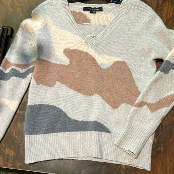 skull cashmere vneck sweater - Picture 2 of 7